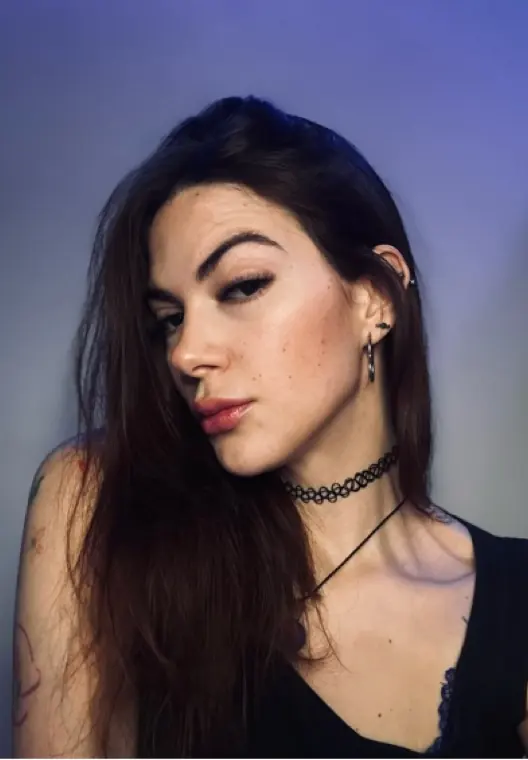 Paz, a Thundr Mobile host from Argentina